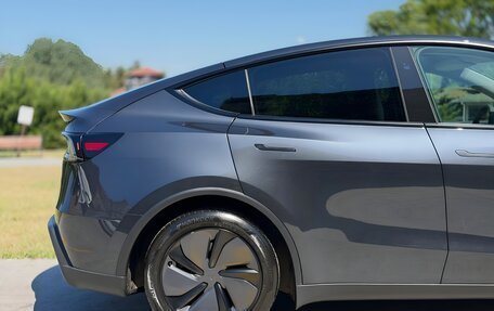 Tesla Model Y I, 2025 год, 6 280 000 рублей, 6 фотография