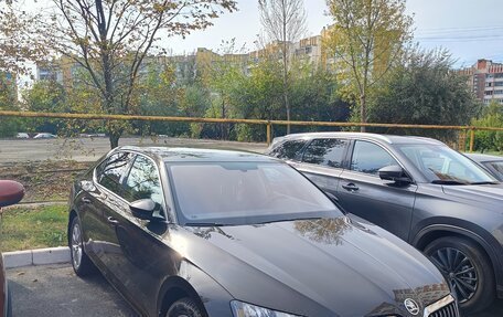 Skoda Superb III рестайлинг, 2021 год, 2 300 000 рублей, 3 фотография
