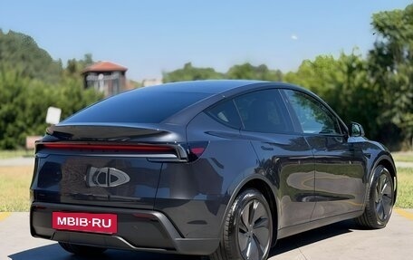 Tesla Model Y I, 2025 год, 6 280 000 рублей, 4 фотография