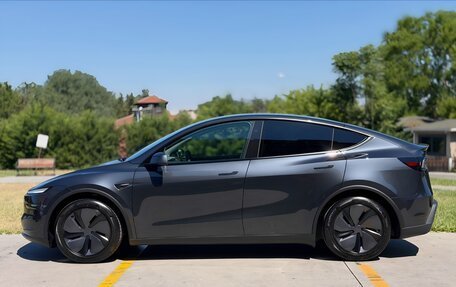 Tesla Model Y I, 2025 год, 6 280 000 рублей, 12 фотография