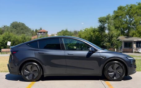 Tesla Model Y I, 2025 год, 6 280 000 рублей, 10 фотография