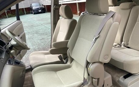 Toyota ISis I, 2014 год, 980 000 рублей, 22 фотография