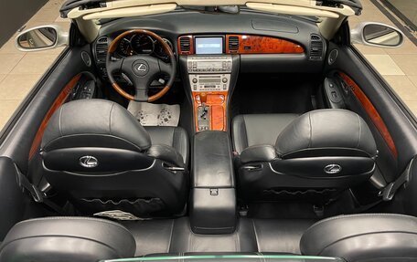 Lexus SC II рестайлинг, 2002 год, 1 850 000 рублей, 13 фотография