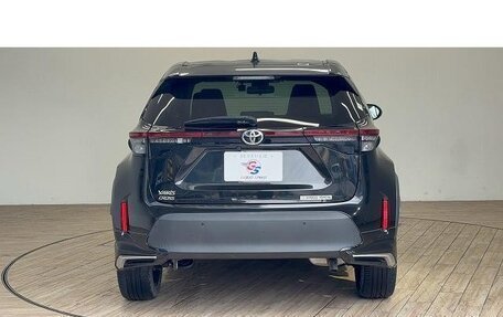 Toyota Yaris Cross, 2022 год, 1 480 000 рублей, 3 фотография