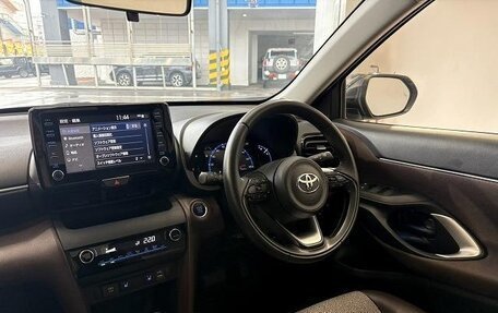 Toyota Yaris Cross, 2022 год, 1 480 000 рублей, 4 фотография