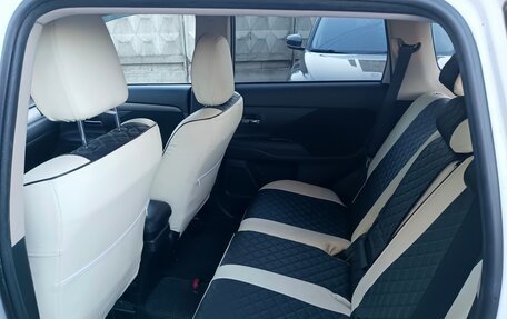 Mitsubishi Outlander III рестайлинг 3, 2018 год, 1 525 000 рублей, 6 фотография