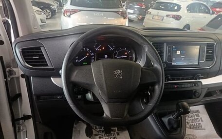 Peugeot Traveller I, 2022 год, 3 360 000 рублей, 6 фотография