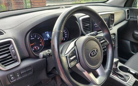 KIA Sportage IV рестайлинг, 2021 год, 2 690 000 рублей, 15 фотография