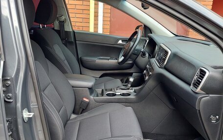 KIA Sportage IV рестайлинг, 2021 год, 2 690 000 рублей, 30 фотография