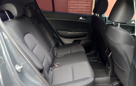 KIA Sportage IV рестайлинг, 2021 год, 2 690 000 рублей, 25 фотография