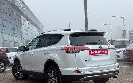 Toyota RAV4, 2018 год, 2 299 000 рублей, 6 фотография