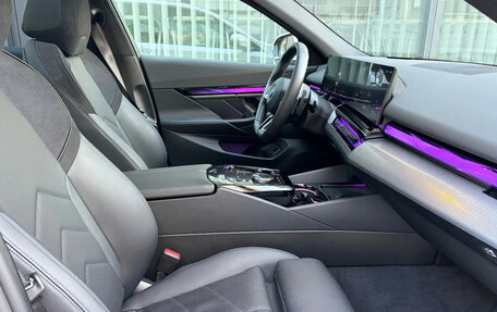 BMW 5 серия, 2026 год, 8 970 000 рублей, 6 фотография