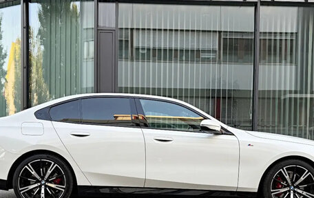BMW 5 серия, 2026 год, 8 970 000 рублей, 3 фотография