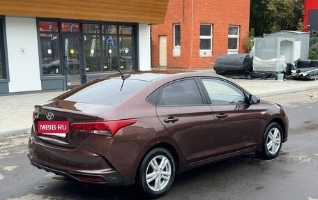 Hyundai Solaris II рестайлинг, 2021 год, 1 580 000 рублей, 3 фотография
