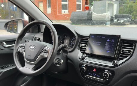 Hyundai Solaris II рестайлинг, 2021 год, 1 580 000 рублей, 14 фотография