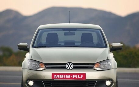 Volkswagen Polo VI (EU Market), 2013 год, 800 000 рублей, 3 фотография