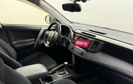 Toyota RAV4, 2016 год, 2 297 000 рублей, 12 фотография