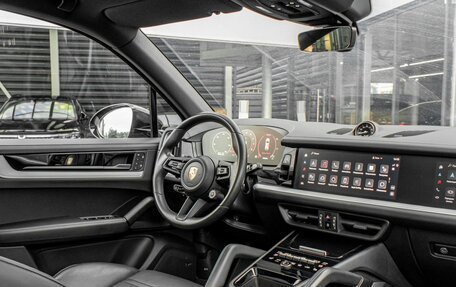 Porsche Cayenne III, 2023 год, 15 700 000 рублей, 26 фотография
