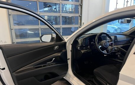 Hyundai Elantra, 2020 год, 2 050 000 рублей, 21 фотография