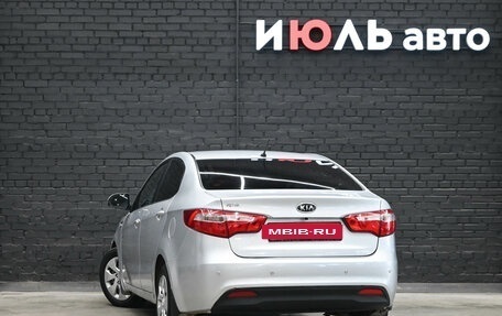 KIA Rio III рестайлинг, 2013 год, 750 000 рублей, 4 фотография