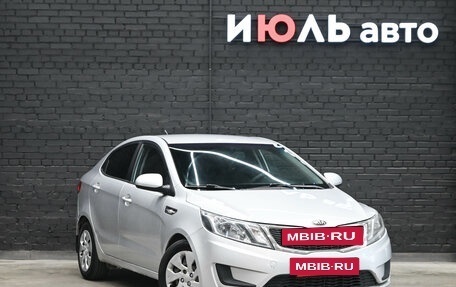 KIA Rio III рестайлинг, 2013 год, 750 000 рублей, 3 фотография