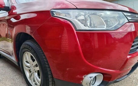 Mitsubishi Outlander III рестайлинг 3, 2013 год, 1 250 000 рублей, 4 фотография