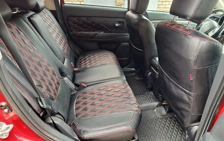 Mitsubishi Outlander III рестайлинг 3, 2013 год, 1 250 000 рублей, 10 фотография