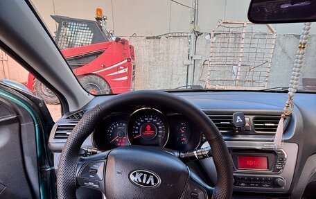 KIA Rio III рестайлинг, 2013 год, 700 000 рублей, 17 фотография