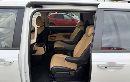 KIA Carnival, 2021 год, 3 650 000 рублей, 13 фотография