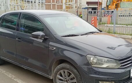 Volkswagen Polo VI (EU Market), 2018 год, 900 000 рублей, 2 фотография