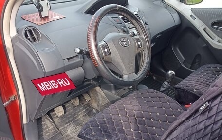 Toyota Yaris III рестайлинг, 2009 год, 500 000 рублей, 6 фотография