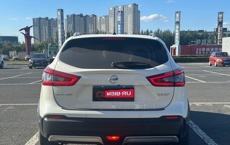 Nissan Qashqai, 2022 год, 1 940 000 рублей, 5 фотография