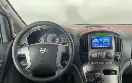 Hyundai Grand Starex Grand Starex I рестайлинг 2, 2007 год, 1 050 000 рублей, 11 фотография