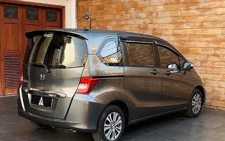 Honda Freed I, 2014 год, 1 090 000 рублей, 4 фотография