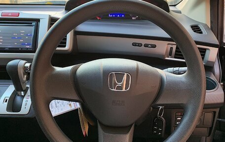 Honda Freed I, 2014 год, 1 090 000 рублей, 9 фотография