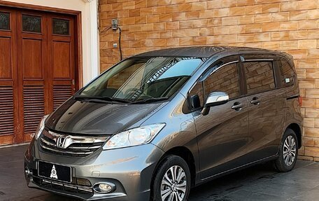 Honda Freed I, 2014 год, 1 090 000 рублей, 3 фотография