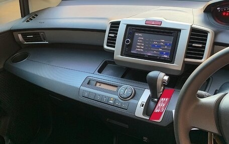 Honda Freed I, 2014 год, 1 090 000 рублей, 10 фотография