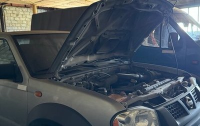 Nissan NP300, 2012 год, 950 000 рублей, 1 фотография