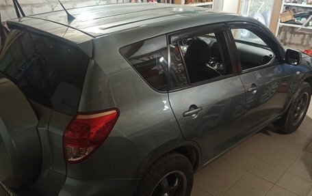 Toyota RAV4, 2006 год, 1 550 000 рублей, 2 фотография