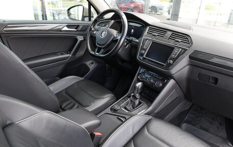 Volkswagen Tiguan II, 2017 год, 2 198 000 рублей, 10 фотография