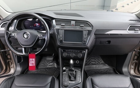 Volkswagen Tiguan II, 2017 год, 2 198 000 рублей, 14 фотография