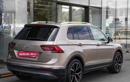 Volkswagen Tiguan II, 2017 год, 2 198 000 рублей, 5 фотография
