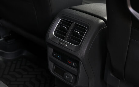 Volkswagen Tiguan II, 2017 год, 2 198 000 рублей, 22 фотография