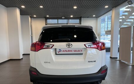 Toyota RAV4, 2015 год, 1 720 000 рублей, 4 фотография