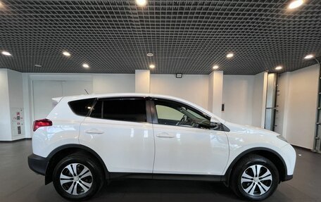 Toyota RAV4, 2015 год, 1 720 000 рублей, 2 фотография