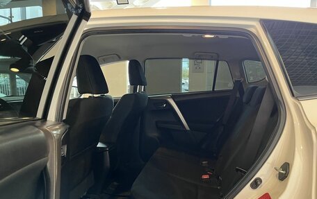 Toyota RAV4, 2015 год, 1 720 000 рублей, 22 фотография