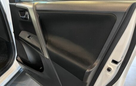 Toyota RAV4, 2015 год, 1 720 000 рублей, 26 фотография