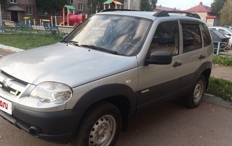 Chevrolet Niva I рестайлинг, 2014 год, 505 000 рублей, 2 фотография