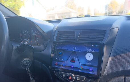 Hyundai Solaris II рестайлинг, 2013 год, 520 000 рублей, 5 фотография