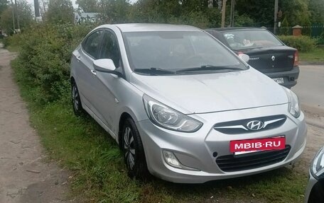 Hyundai Solaris II рестайлинг, 2013 год, 520 000 рублей, 2 фотография